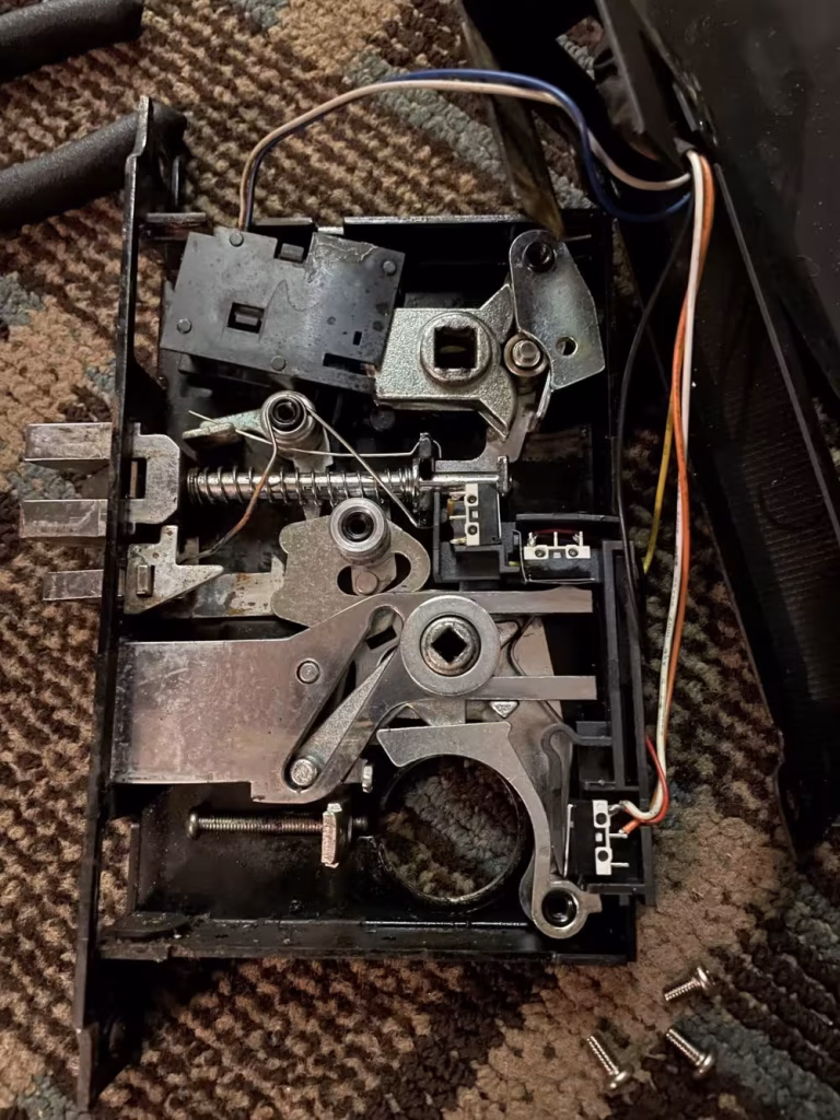 Key making tool of lockmiths
